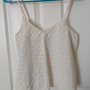 ♥️ BOGO Hollister off-white lace pattern top
